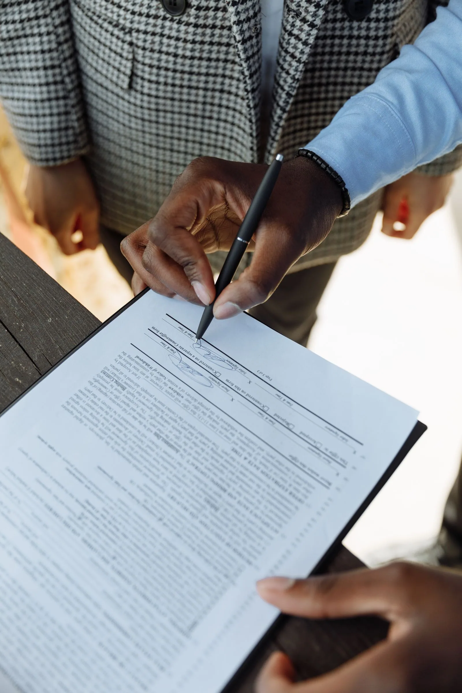 Een contract controleren vóór ondertekening